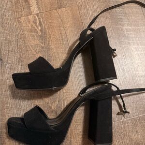 Steve Madden Black Suede Platform Sandals
